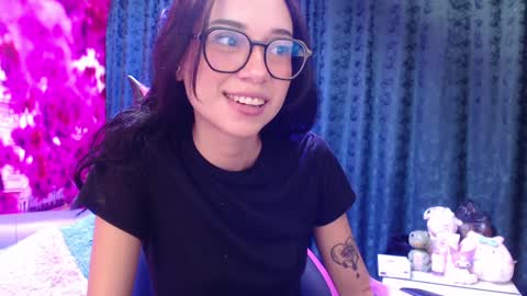 Snapshot of hanaku_8 chatting on 01.13.25 Hanaku online show from 01.13.25