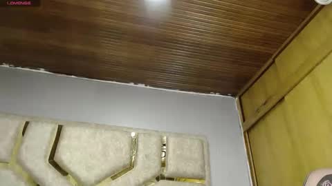 Snapshot of hanamor chatting on 12.10.24 Hana.......Fansly - content being added daily.. online show from 12.10.24