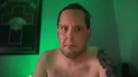 hand_banana_420 online show from 10.13.25