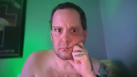 hand_banana_420 online show from 10.19.25