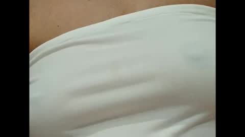 Snapshot of handleme31 chatting on 05.17.26 miolinasexycpl online show from 05.17.26