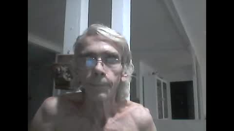 handshappyfu1 online show from 10.01.25