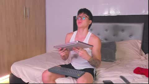 handsome_boys69 online show from 04.03.26