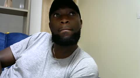 Snapshot of handsome_king30 chatting on 01.10.25 handsome king online show from 01.10.25