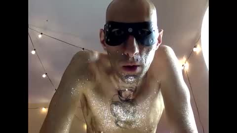 HandsomeAlfie online show from 01.05.25