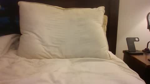 Snapshot of handsomehomebody chatting on 02.16.26 Handsome Homebody online show from 02.16.26