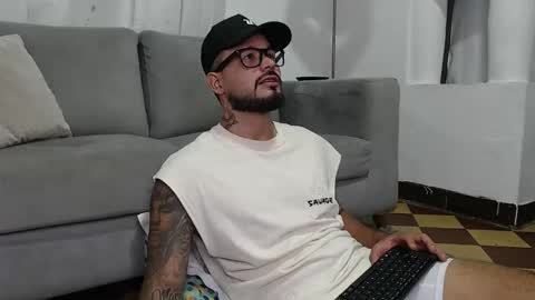 Snapshot of handsomen69 chatting on 01.19.26 Handsomen online show from 01.19.26