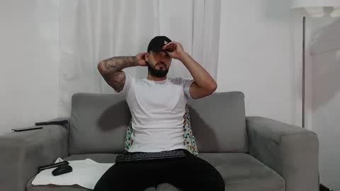 Snapshot of handsomen69 chatting on 02.24.26 Handsomen online show from 02.24.26