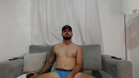 Snapshot of handsomen69 chatting on 03.03.26 Handsomen online show from 03.03.26