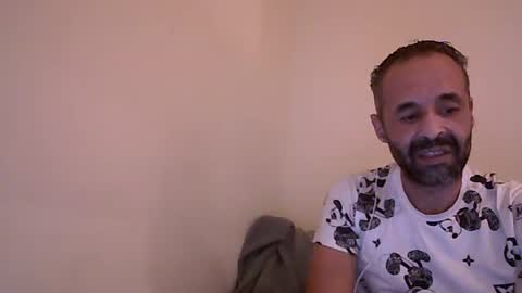 Snapshot of handsomepenis20cm chatting on 10.23.25 handsomepenis20cm online show from 10.23.25