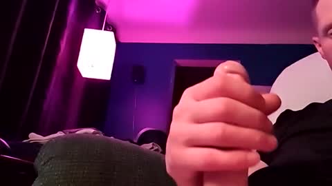 Snapshot of handsomerob42 chatting on 10.05.25 handsomerob42 online show from 10.05.25