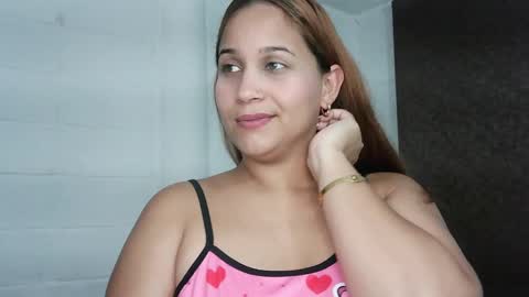 Snapshot of hankalanna chatting on 10.07.25 Hank alanna online show from 10.07.25