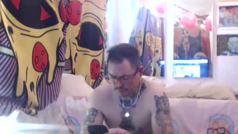 Snapshot of hankrams chatting on 02.23.26 hank rams online show from 02.23.26