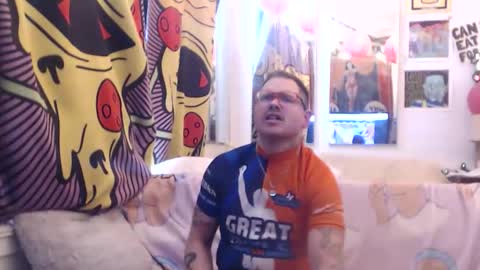 Snapshot of hankrams chatting on 03.24.26 hank rams online show from 03.24.26