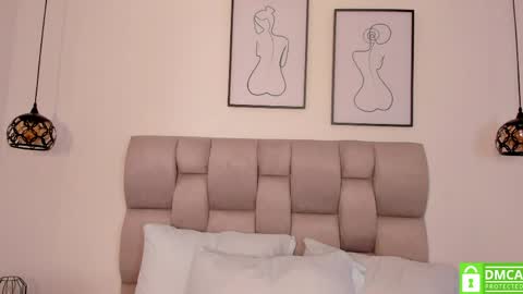 hanna__evans_ online show from 04.09.26