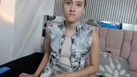 Snapshot of hanna__palmer1 chatting on 12.04.25 Hanna Palmer online show from 12.04.25