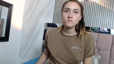 Snapshot of hanna__palmer1 chatting on 12.19.25 Hanna Palmer online show from 12.19.25