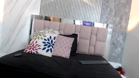 Hanna Palmer online show from 02.04.26