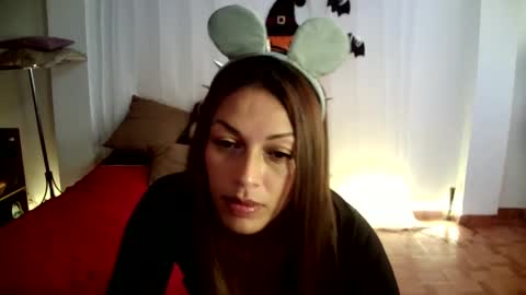 Hanna charming online show from 10.11.25