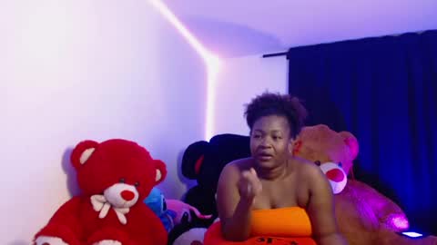 Snapshot of hanna_ebony_x chatting on 05.28.26 HANNA 3 online show from 05.28.26