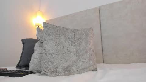 hanna_gomeez online show from 12.18.25