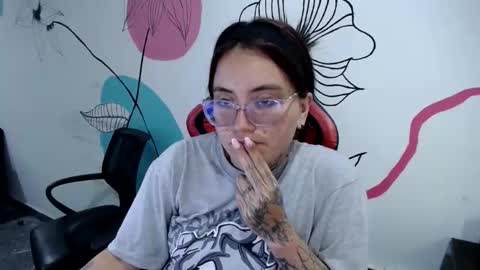 Snapshot of hanna_hot77 chatting on 06.10.26 mara online show from 06.10.26