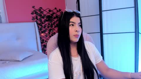 Snapshot of hanna_lee4 chatting on 04.01.26 Hanna online show from 04.01.26