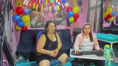 Snapshot of hanna_mature01 chatting on 06.19.26 Hanna online show from 06.19.26