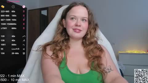 Snapshot of hanna_montanas chatting on 09.18.25 hanna montanas online show from 09.18.25