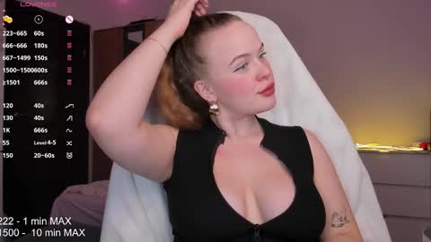 Snapshot of hanna_montanas chatting on 10.17.25 hanna montanas online show from 10.17.25