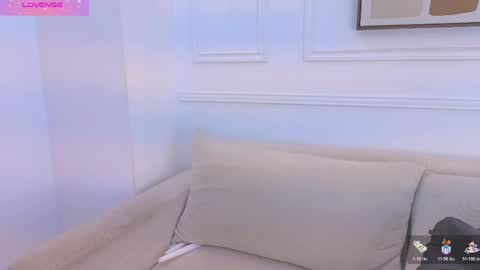 Snapshot of hanna_squirt_1 chatting on 05.15.26 HANNA SOFIA online show from 05.15.26