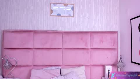 Snapshot of hanna_taylorr chatting on 02.04.26 Hanna online show from 02.04.26