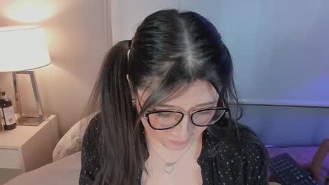 Snapshot of hannaasweet chatting on 02.25.25 Hannaa online show from 02.25.25