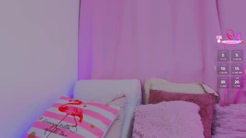 Snapshot of hannablaze_ chatting on 10.07.25 HannaB  online show from 10.07.25