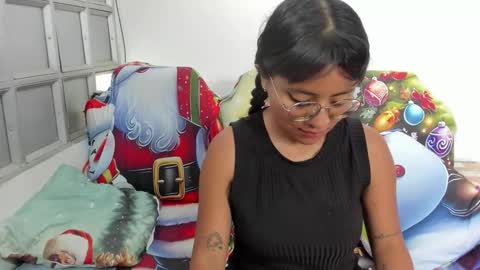 Snapshot of hannadanny chatting on 12.16.25 hannadanny online show from 12.16.25