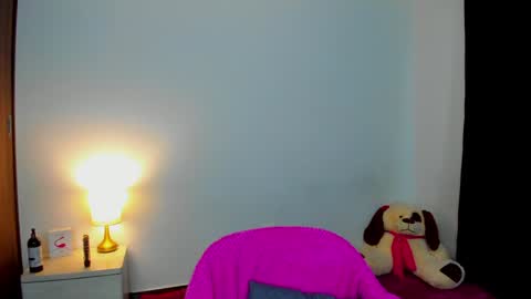 Snapshot of hannadowling_gh chatting on 12.19.24 Hanna online show from 12.19.24