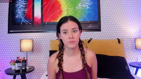 Snapshot of hannadowling_gh chatting on 10.27.25 Hanna online show from 10.27.25