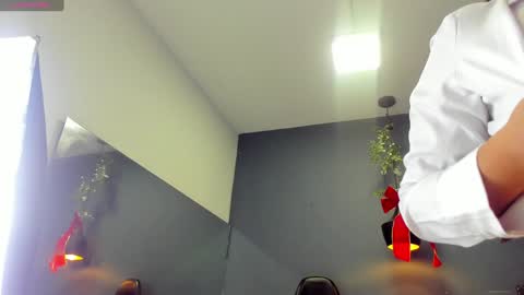 HANNAH MILLER online show from 12.17.24