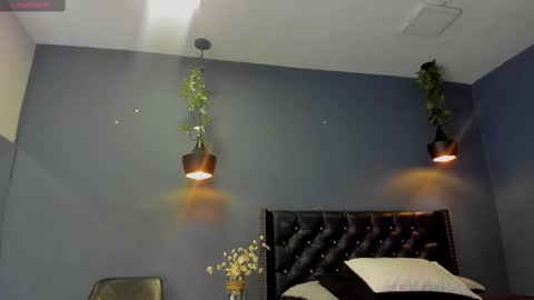 HANNAH MILLER online show from 02.26.25