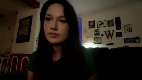 Snapshot of hannahbbgirl chatting on 03.28.26 hannahbbgirl online show from 03.28.26