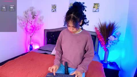 Snapshot of hannahblue_ chatting on 02.09.26 HannahBlue online show from 02.09.26