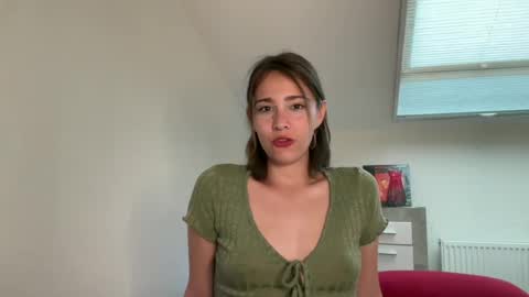 Snapshot of hannahinto chatting on 06.30.26 hannahinto online show from 06.30.26