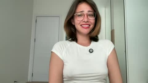Snapshot of hannahinto chatting on 08.01.26 hannahinto online show from 08.01.26
