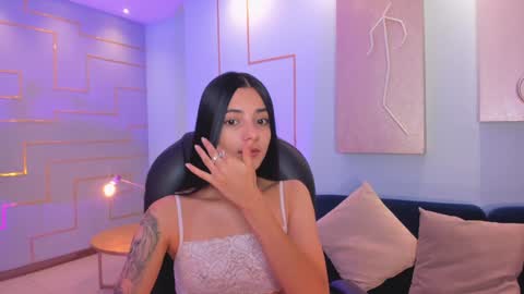 HANNAH J online show from 02.06.25