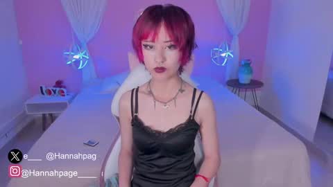 Snapshot of hannahpage chatting on 02.12.25 Hannah online show from 02.12.25