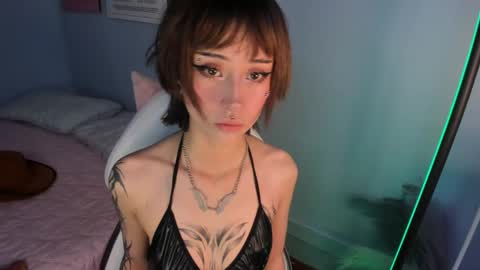 Snapshot of hannahpage chatting on 04.17.26 Hannah online show from 04.17.26