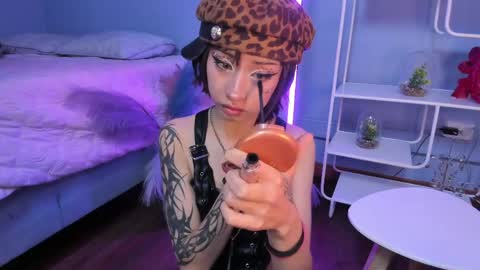 Snapshot of hannahpage chatting on 04.24.26 Hannah online show from 04.24.26