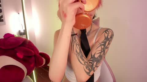 Snapshot of hannahpage chatting on 05.23.26 Hannah online show from 05.23.26
