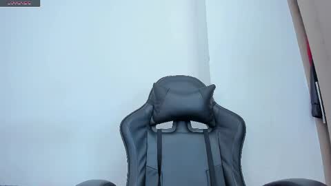 Hanna Independent Model online show from 04.25.26