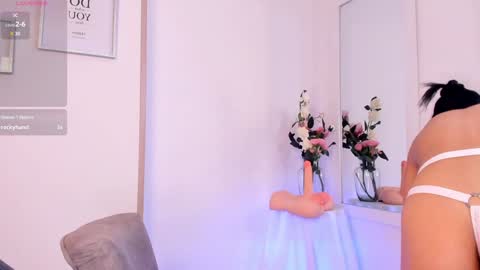 Hanna Os online show from 12.04.24